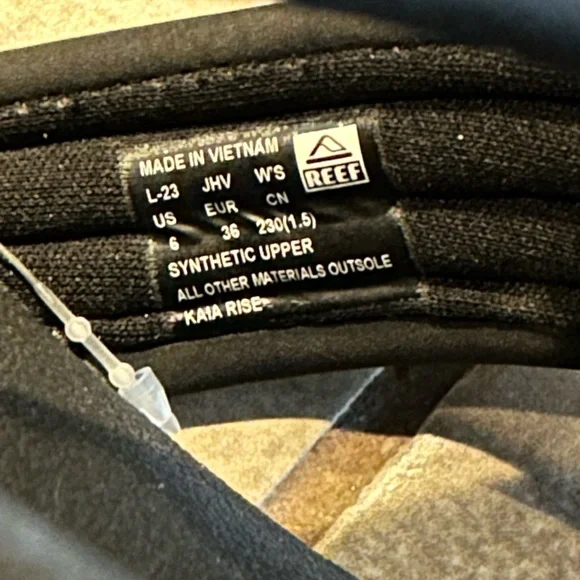 Reef Kaia Rise Black Sandals - Picture 4 of 5